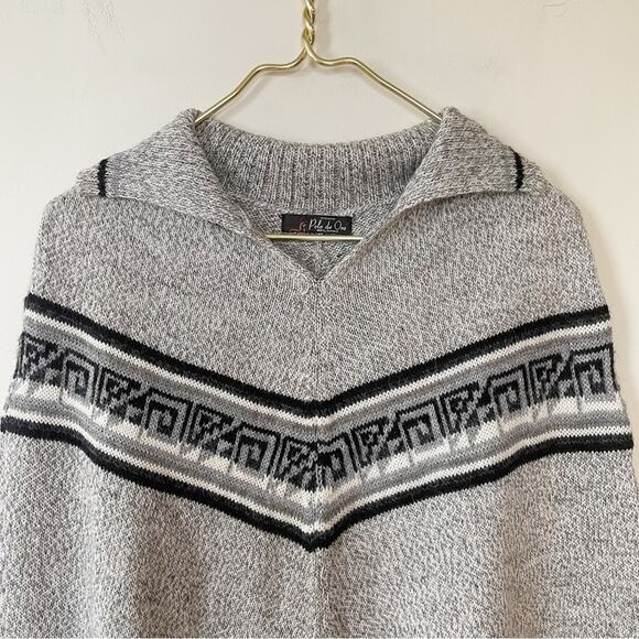 Peruvian Alpaca Wool Poncho Handmade - Picture 2 of 5